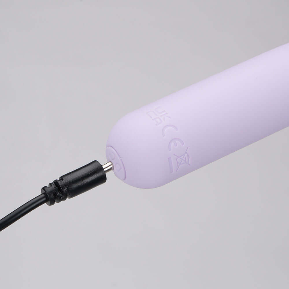 Maia TAWNI - Lavender - Lavender 9 cm USB Rechargeable Bullet with Flickering Tip