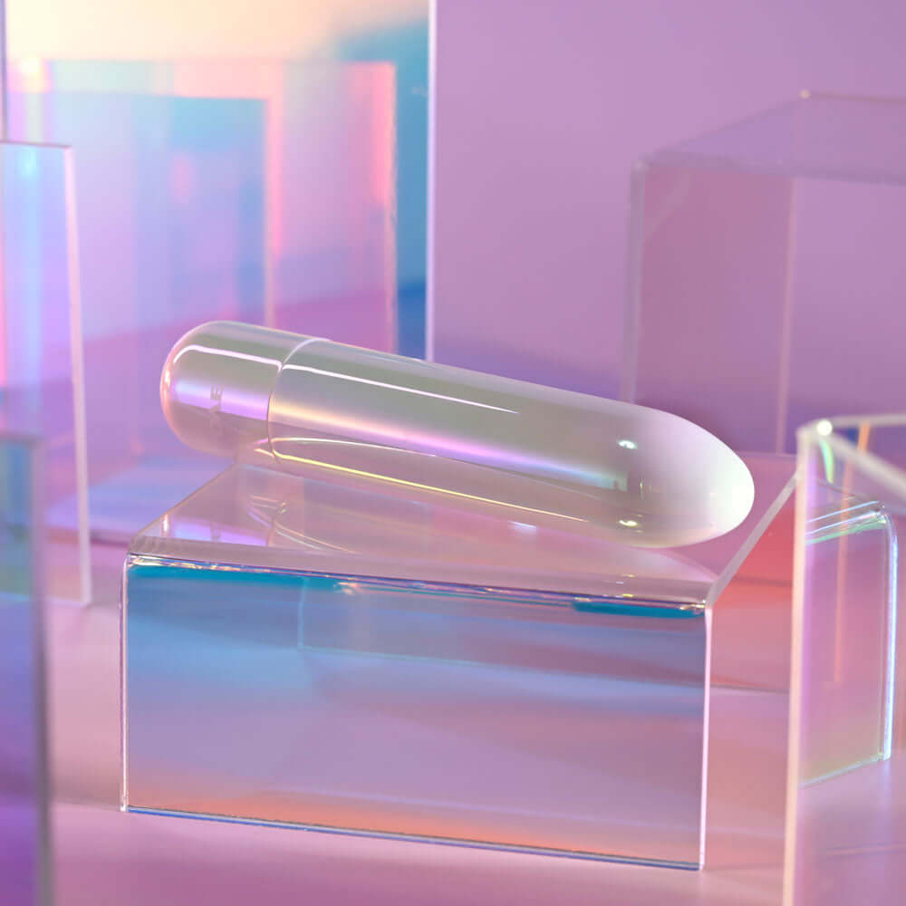 Evolved EASY DOES IT - Pearlescent White 10 cm USB Rechargeable Bullet