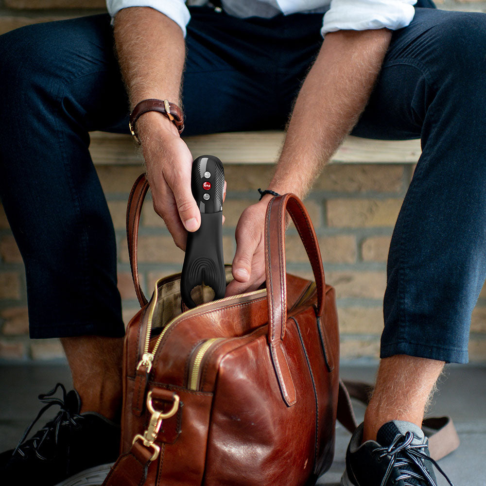 Fun Factory MANTA Black - Black USB-C Rechargeable Unisex Vibrator