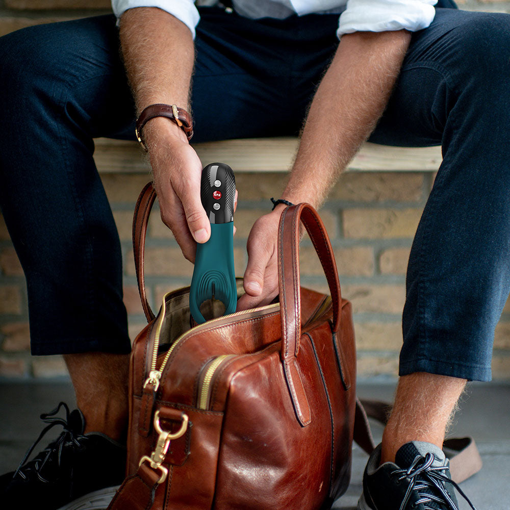 Fun Factory MANTA Bottle Green - Bottle Green USB-C Rechargeable Unisex Vibrator