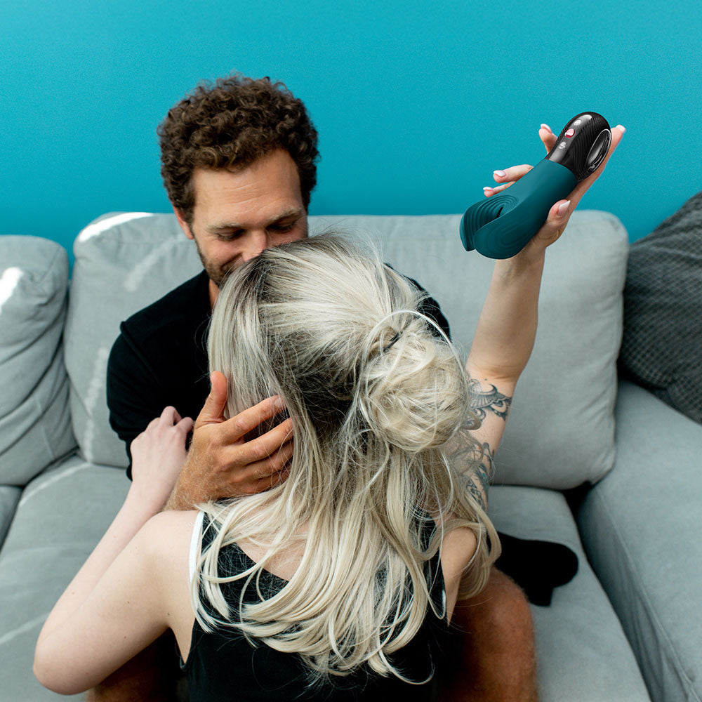 Fun Factory MANTA Bottle Green - Bottle Green USB-C Rechargeable Unisex Vibrator