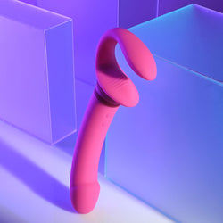 Gender X SHARING IS CARING - Pink 21.9 cm USB Rechargeable Strapless Strap-On