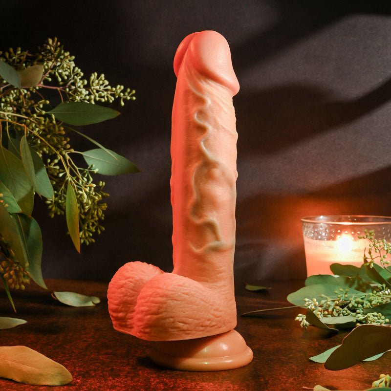 Evolved REALISTIC DILDO 8'' LIGHT - 21 cm Dong